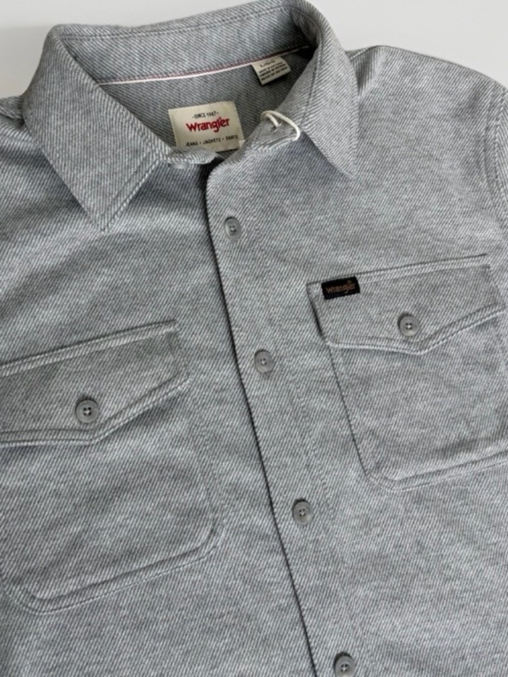 NWT Wrangler Men’s Grey Long-Sleeve Flannel Work Shirt- Large